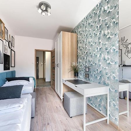 Art Apartament Parking By Impero Poznan Exterior photo